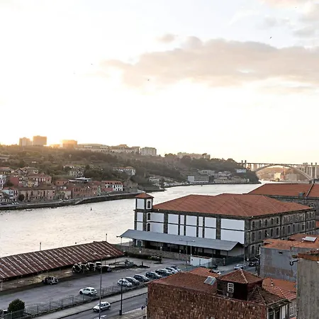 Apartment Gonzaga Flats - 1t W/view By Lovelystay Porto