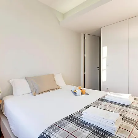 Gonzaga Flats - 1t W/view By Lovelystay Apartmán Porto
